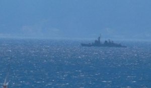 Un navire de guerre espagnol fait des vagues au large de Gibraltar