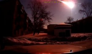 Explosion d'une météorite géante en Russie en pleine ville !
