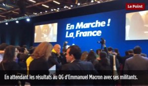 A Porte de Versailles, la soirée d'Emmanuel Macron débute