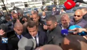 Le candidat d’En Marche ! arrive à Sarcelles sous les "Macron Président !" des habitants