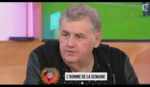 Pierre Ménès - C l’Hebdo : il ne "supportait pas de regarder le CFC" pendant son absence (vidéo)