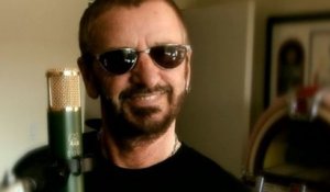 Ringo Starr - Can't Do It Wrong (Interview & Performance - HD)
