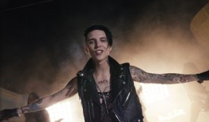 Black Veil Brides - Heart Of Fire