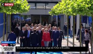 Emmanuel Macron arrive au siège de l'OTAN