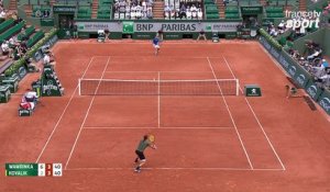 VIDÉO. Roland-Garros 2017 : Wawrinka, où l'art de la défense ! (6-2, 3-3 face à Kovalik)