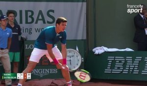 Roland-Garros 2017 : Dutra Silva fait visiter le court à Raonic (4-6, 6-2, 3-2)
