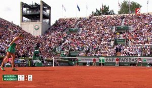 Roland-Garros 2017 : Mladenovic reprend l’ascendant (1-6, 6-3, 3-4)