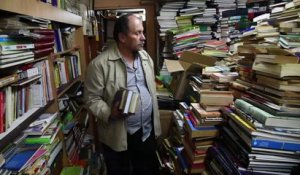 Colombie: un éboueur sauve les livres des rues de Bogota