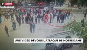 Un homme attaque un policier au marteau devant Notre-Dame de Paris