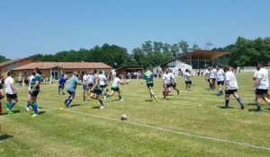 Rugby : échauffement du RC Béarnais avant son quart de finale