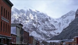Enorme avalanche à Aspen ! Sur la tête des potes de TRUMP !