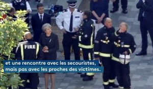 Incendie de Londres : Theresa May tarde à rendre visite aux victimes et s'attire les critiques