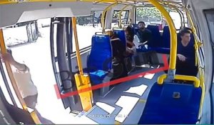 Turquie : Cette jeune femme giflée dans un bus car elle portait un short