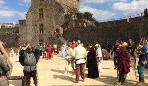 L'attaque du château aux Riches Heures de Fougères