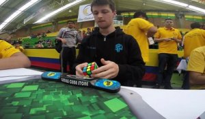 Record du monde de Rubik's Cube en 5.97 secondes !