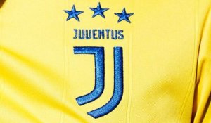 Le maillot extérieur de la Juventus Turin saison 2017/2018