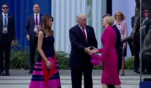 Poignée de main : La première dame polonaise met un vent à Donald Trump
