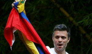 L'opposant Leopoldo Lopez libéré mais assigné à résidence