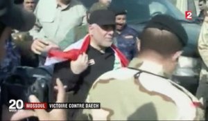 A Mossoul, l'armée irakienne remporte une victoire symbolique contre le groupe Etat islamique