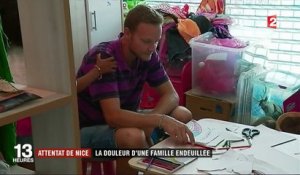 Attentat de Nice : un père de famille endeuillé revient se recueillir sur les lieux du drame