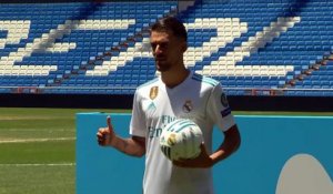 Real Madrid - Dani Ceballos présenté à Bernabeu