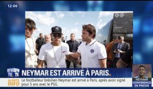 Neymar est arrivé à Paris. Il a été accueilli par Maxwell à l'aéroport du Bourget