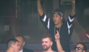 Ligue 1 - 1ère journée - PSG/Amiens - Insolite: en tribunes, Neymar vit pleinement la rencontre