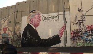 Cisjordanie: nouveau graffiti de Trump sur le mur de séparation