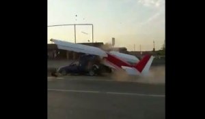 Crash d'un avion décollant depuis une route