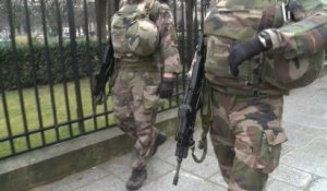 Levallois-Perret : un véhicule renverse des militaires