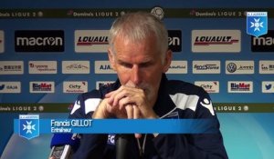 Conférence de presse de Francis Gillot avant Paris FC - AJA