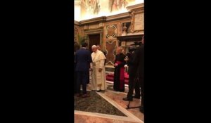Demande en mariage devant le Pape