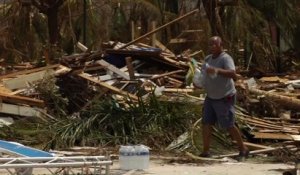 Les habitants de Saint-Martin découvrent les ravages d'Irma