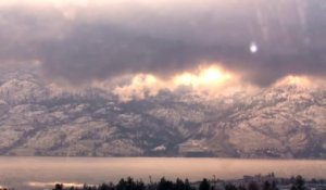 Phénomène magnifique sur le Lac Okanagan : Arctic Smoke