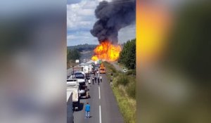 Explosion d'un camion transportant des bouteilles de gaz !