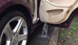 Inondation d'une voiture.. par l'intérieur de la carrosserie !!