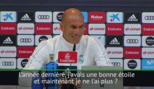 6e j. - Zidane : "Je suis le chat noir maintenant ?"