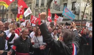 Hamon et Mélenchon côte à côte, Ruffin, le black bloc... : la manif des Insoumis en 2 minutes