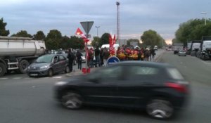 Réforme du travail: action des routiers au port de Gennevilliers