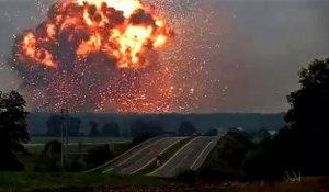 Ukraine un dépôt de munitions explose et provoque une énorme déflagration...