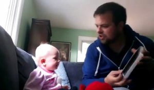 Trop adorable, la réaction de ce bébé quand son oncle fait l'ours!