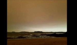 Pourquoi cet impressionnant ciel jaune au-dessus de la Bretagne? Ouragan Ophelia