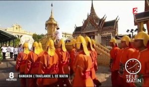 La Thaïlande dit adieu à son roi