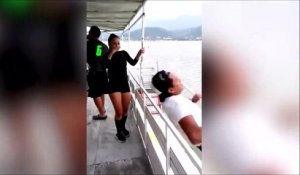 Ne jamais danser sur un bateau quand on est bourré...