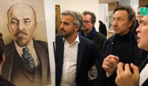 Quand Alexis Corbière reçoit Stéphane Bern au milieu des portraits de Lénine et bustes de Robespierre