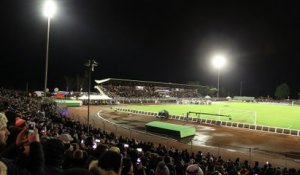 L'arrivée des joueurs d'Epinal et de Marseille sur le terrain du stade de la colombière