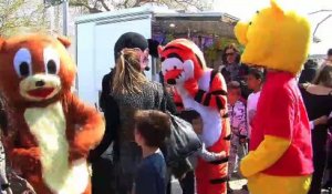 Le défilé des mascottes à la fête foraine de Martigues