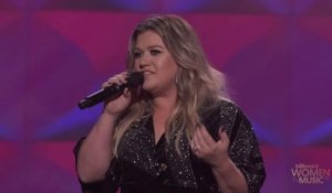 Kelly Clarkson Discusses Performing With Pink | Women in Music 2017