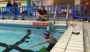 Pascal Mazé en train d'établir le record du monde de nage en apnée sur une heure