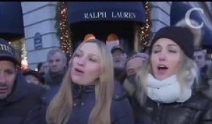 Des fans de Johnny Hallyday attendent en chanson l'hommage populaire qui lui sera rendu aujourd'hui